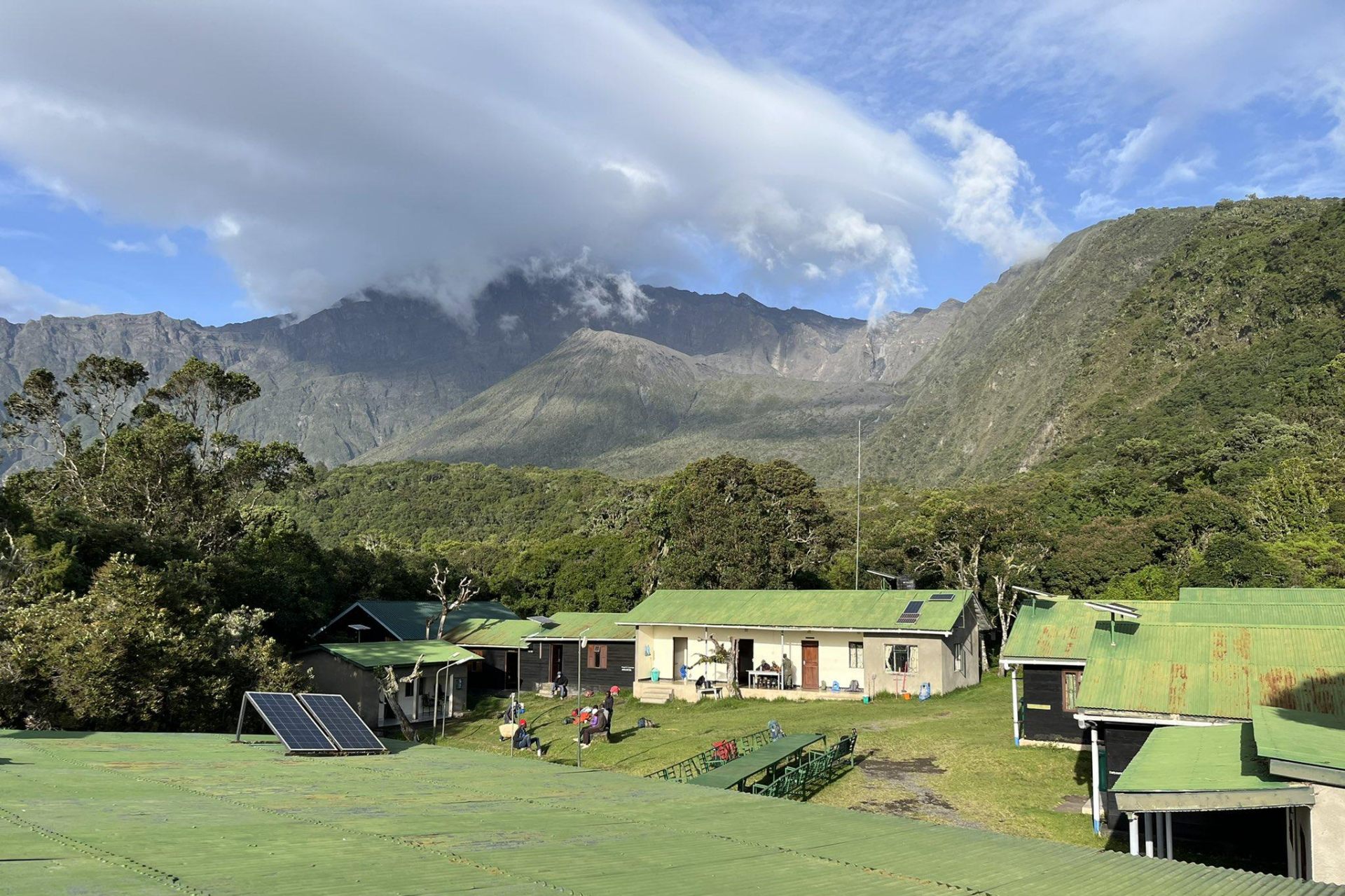 Miriakamba Hut
